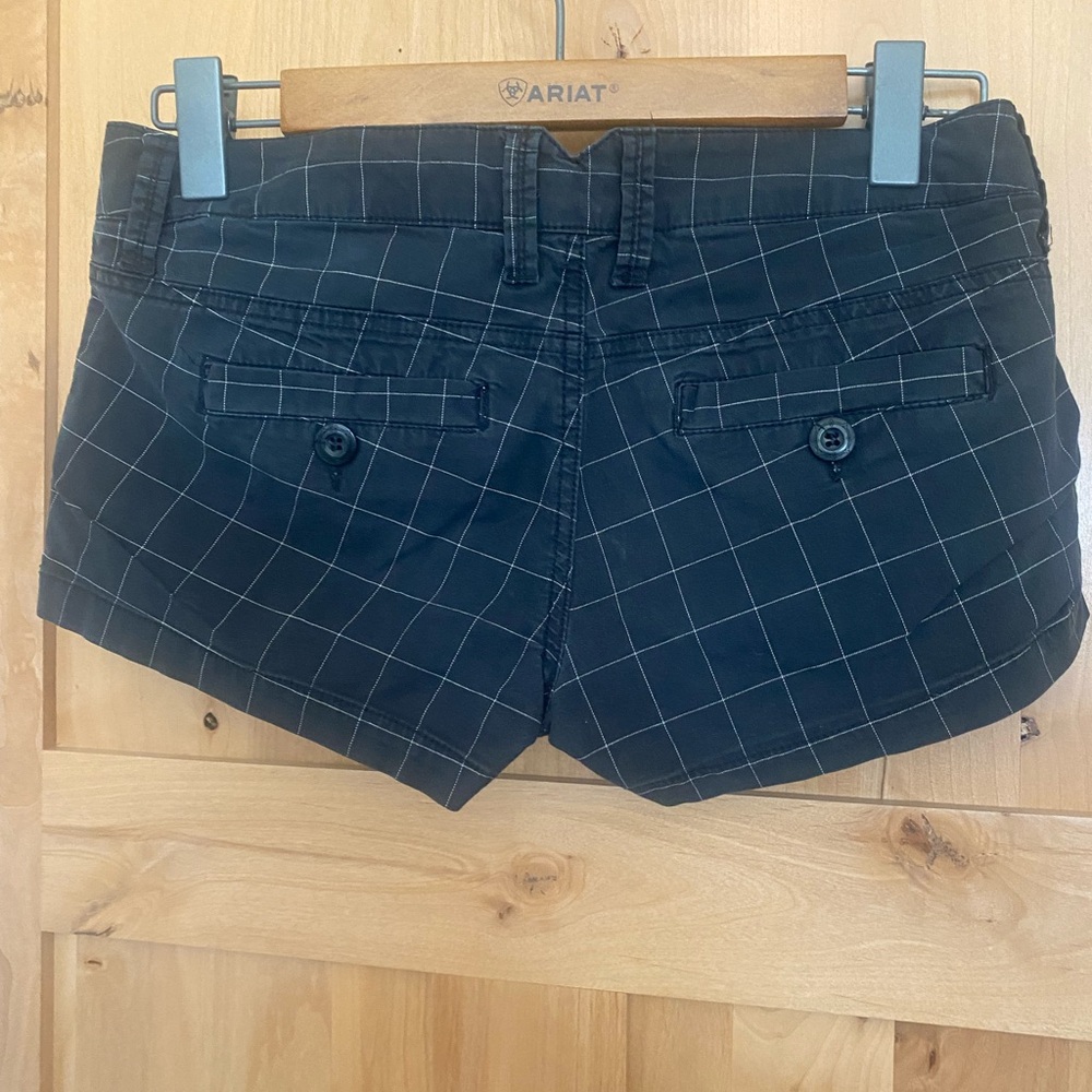 Retro Shorts - Picture 3 of 4